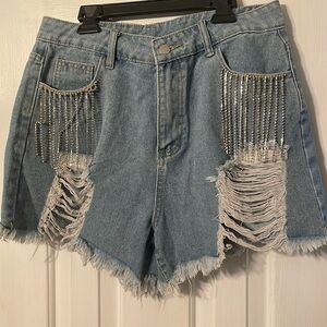 Denim distressed shorts with diamond detail
